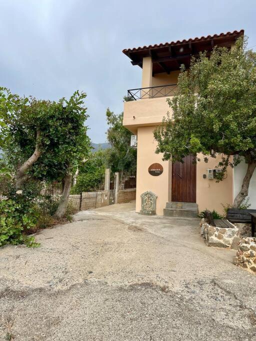 Almond Home Livadia  외부 사진