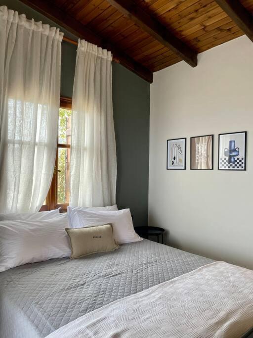 Almond Home Livadia  외부 사진